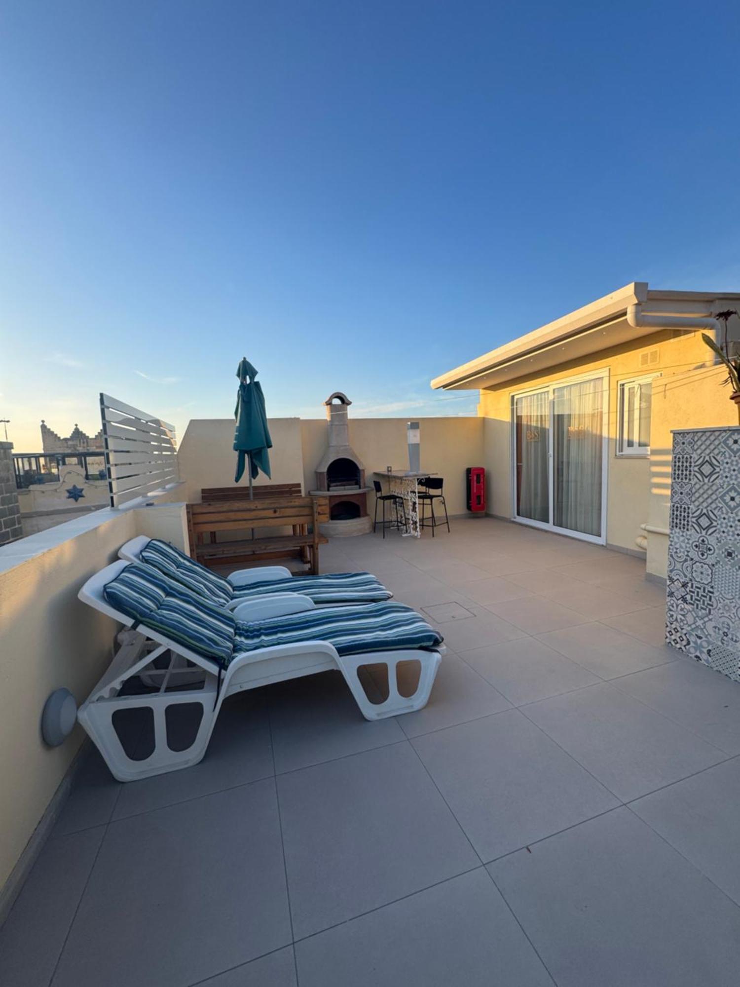 B&S Accommodation Penthouse 602 Hal Ghaxiak Exterior foto
